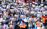 「生きるために 今、私たちは立ち上がる。」〜第97回中之島メーデーに500人が結集
