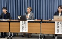 中学生の部活動「地域展開」、困窮家庭の８割が「負担増」